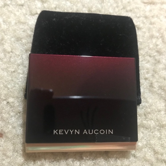 Kevyn Aucoin Highlighter The Celestrial Powder - Picture 2 of 3